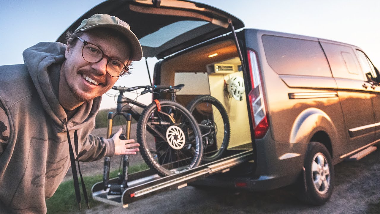 Die Bike Garage in meinem Bus bekommt coole Details - Bike Van Series #2 | Vanlife | Freeride Flo