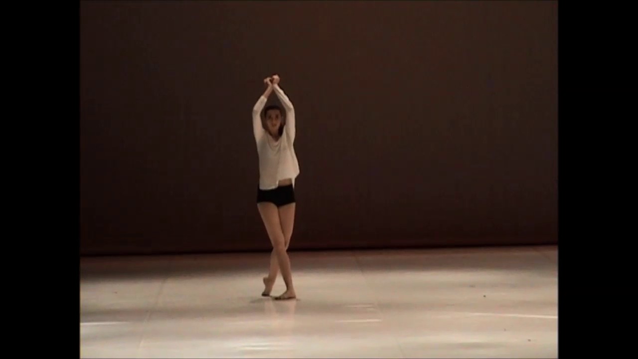 Ariadna Herzig- Inside