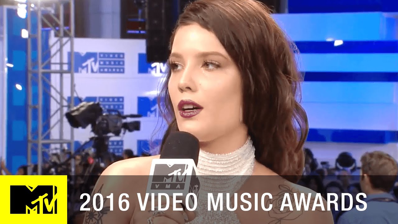 Halsey Shares Her Secret to Relaxing | 2016 Video Music Awards | MTV