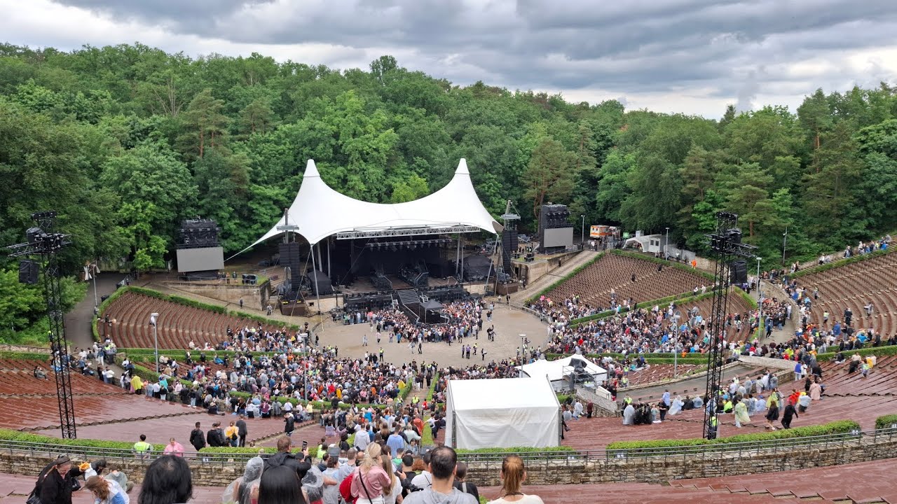 Dua Lipa Waldbühne Berlin 5. Juni 2024 - Training Season - Illusion - Cold Heart