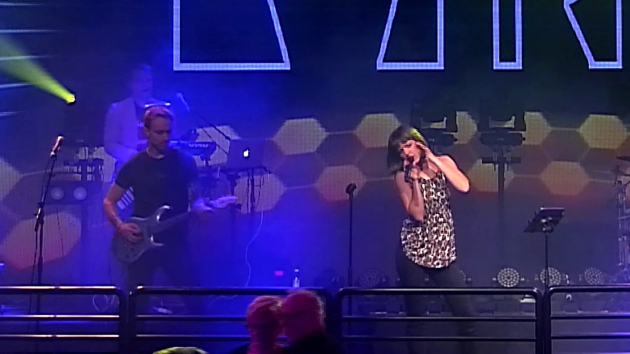 Bilebändi Wire - Maria (Blondie cover)