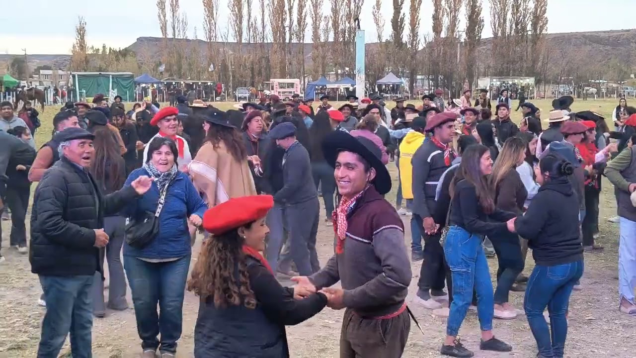 Piedra del águila ,lucianito y su conjunto,