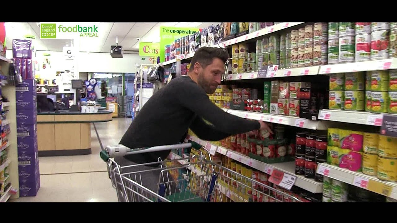 Foodbanks trolley dash with Anthony Ogogo and Darren Eadie