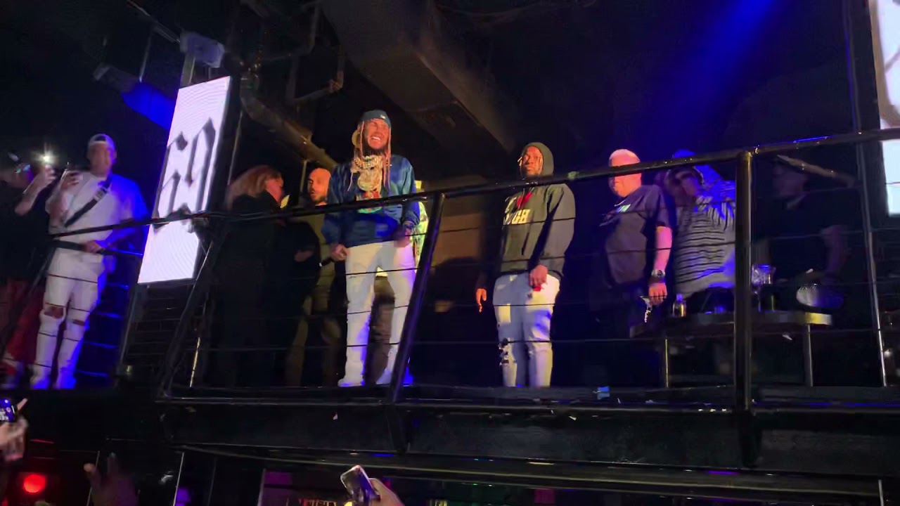 Tekashi 6ix9ine Performs Gooba Live