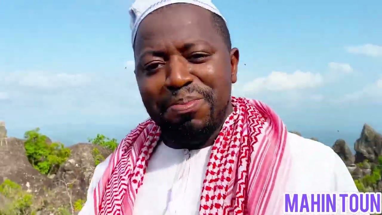 Regardez les belles images du Fouta Djallon . Les montagnes le paysage , les pleines