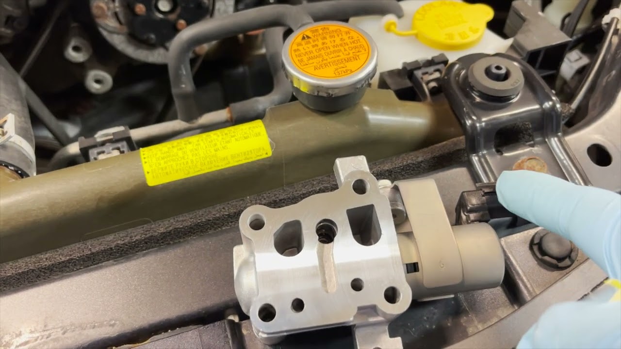 Замена масляного клапана управления выпускным коллектором 2 Subaru P0024