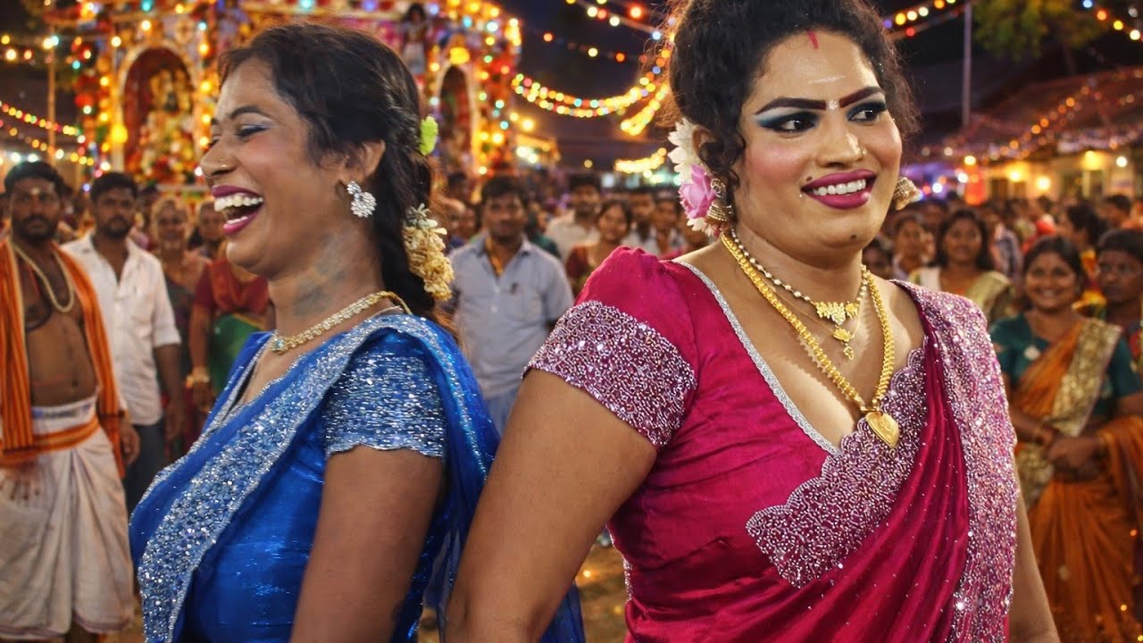  மருங்கன் அண்ணாவி நாதஸ்வர இசையில் வெத்தலை போட்ட சோக்குல அமரன் பட  பாடலுக்கு அழகிகளின் அசத்தல் டான்ஸ்