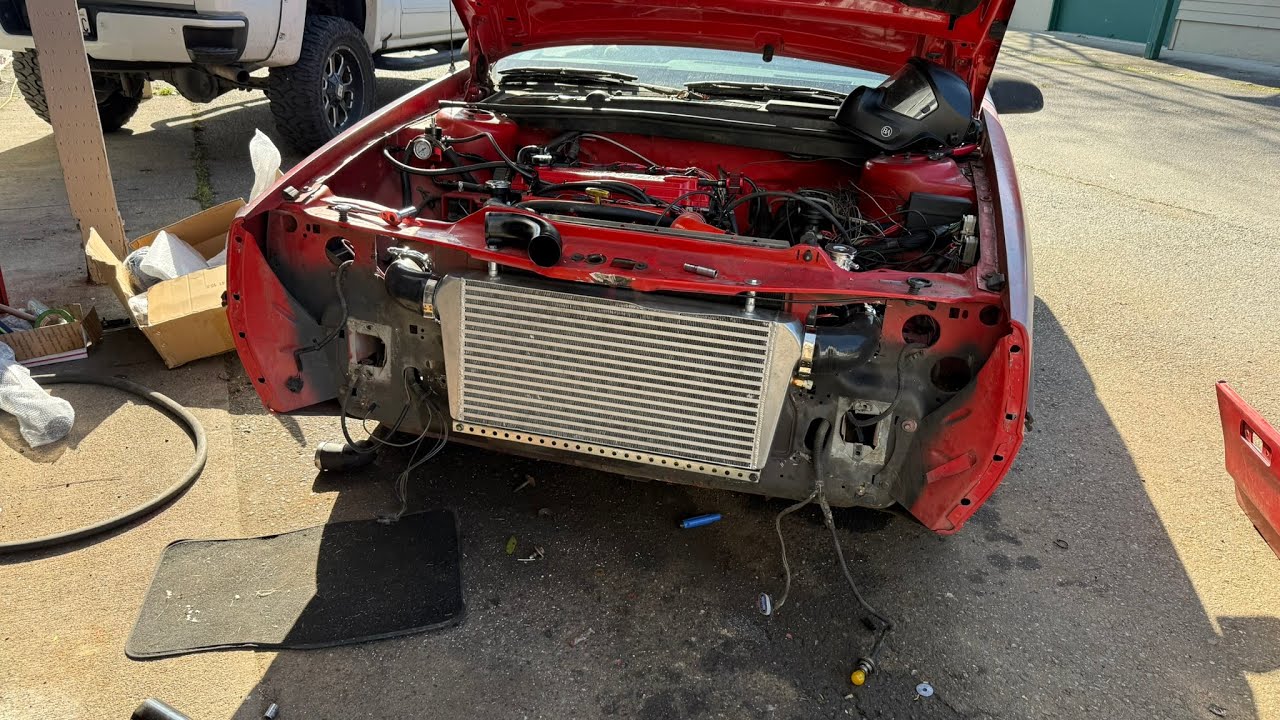 Переделка Dodge Daytona SRT4 1988 года — установка интеркулера.