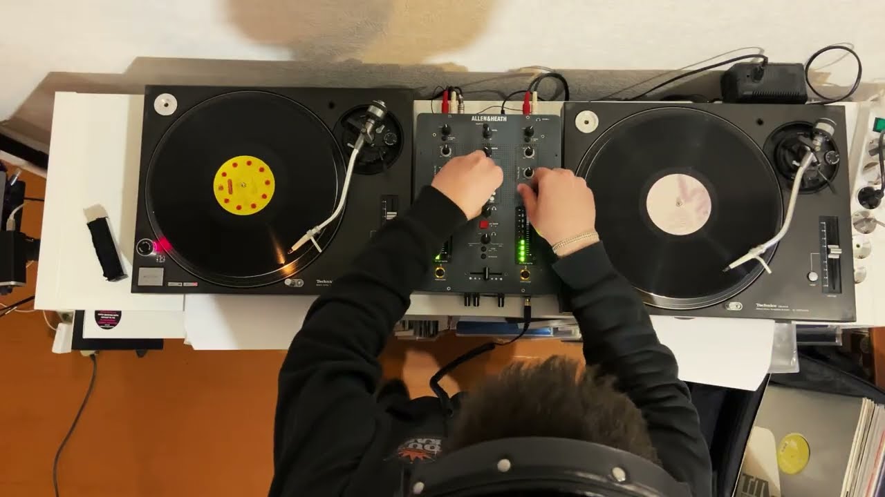 Hardgroove and Tribal Techno Vinyl Mix(late 90's early 2000's) | Max Kowalski