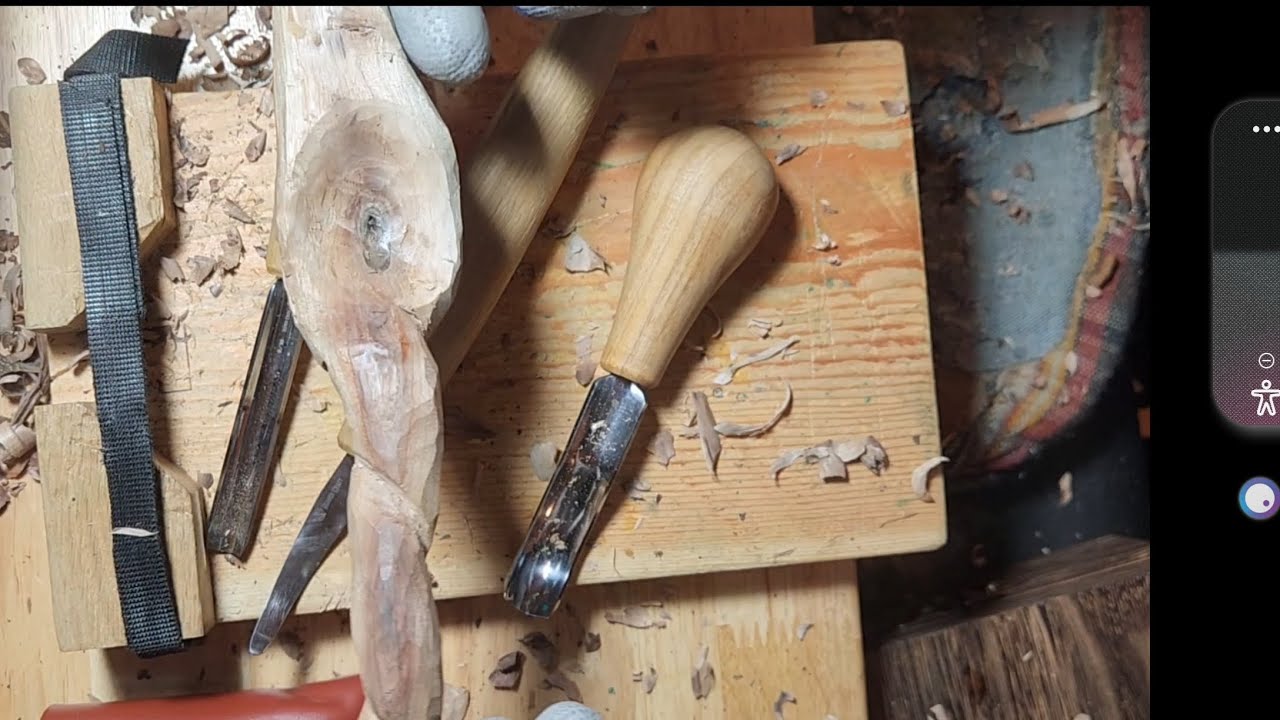 Woodcarving - Walnut Coffee Scoop Part 2 - ASMR