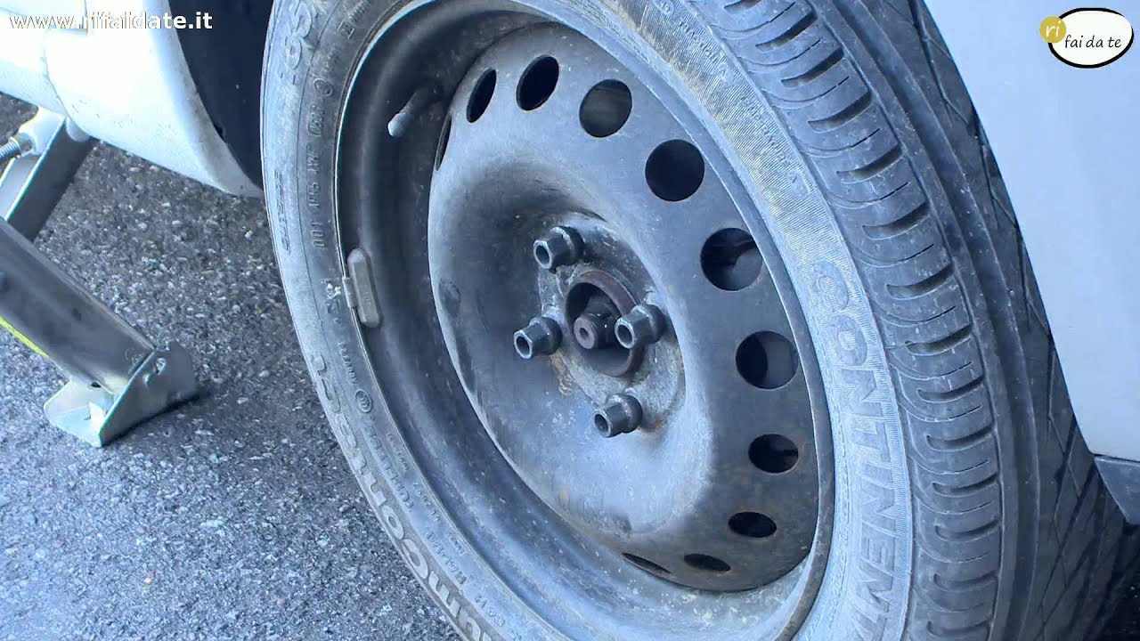 Come cambiare le ruote dell'auto