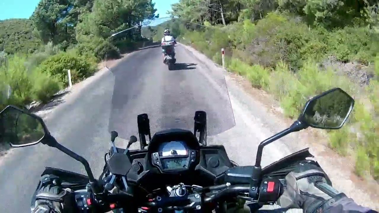 urla zeytineli yolundan kısa bir kesit.