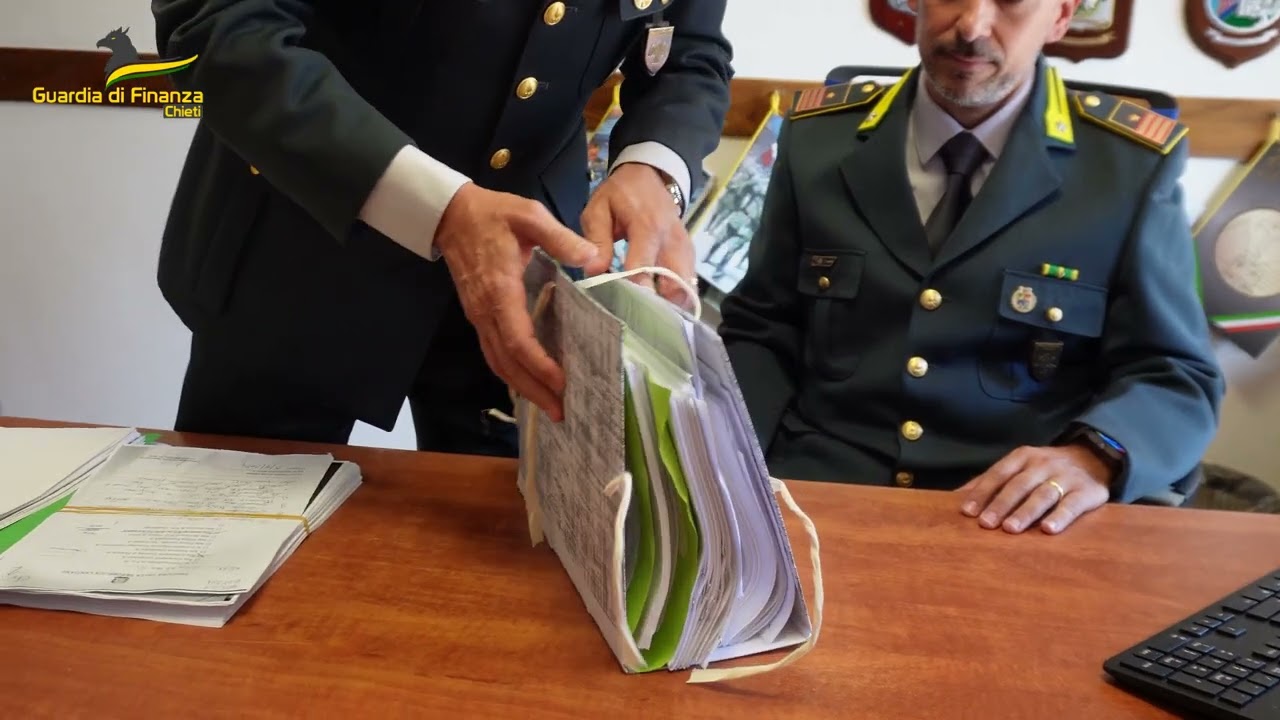Anziani maltrattati e derubati in RSA Lanciano. Tre indagati (video Guardia di Finanza Chieti)