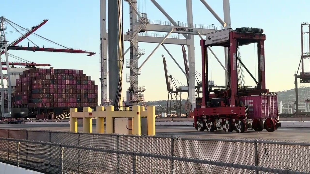 BIG ROBOT-CRANES powered by ai FULLY AUTOMATED ROBOTS