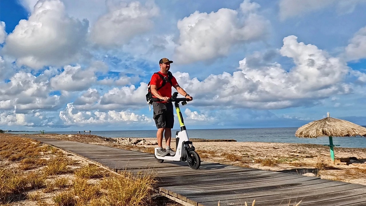 Riding Aruba - Biking & E-Scootering Sunrise to Sunset Tour | 4K UHD - Scenic Relaxation Video