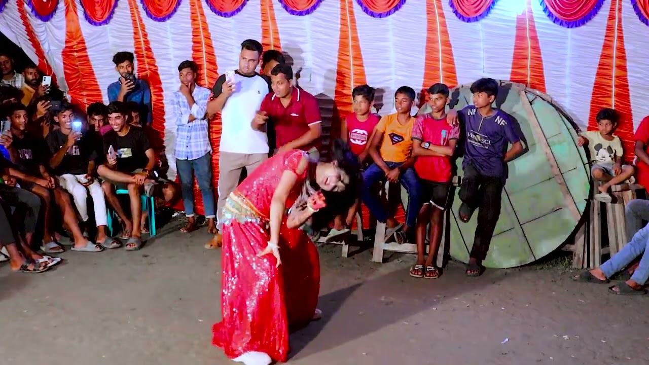 বিয়ে বাড়ির উরাধুরা নাচ | Laad Piya Ke | BAngla Dance | Bangla Dance Performance | Juthi 8.0