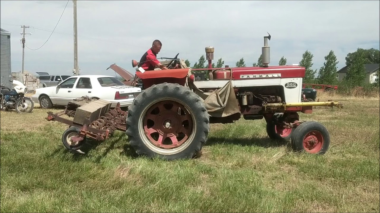McCormick Farmall 560 Tractor