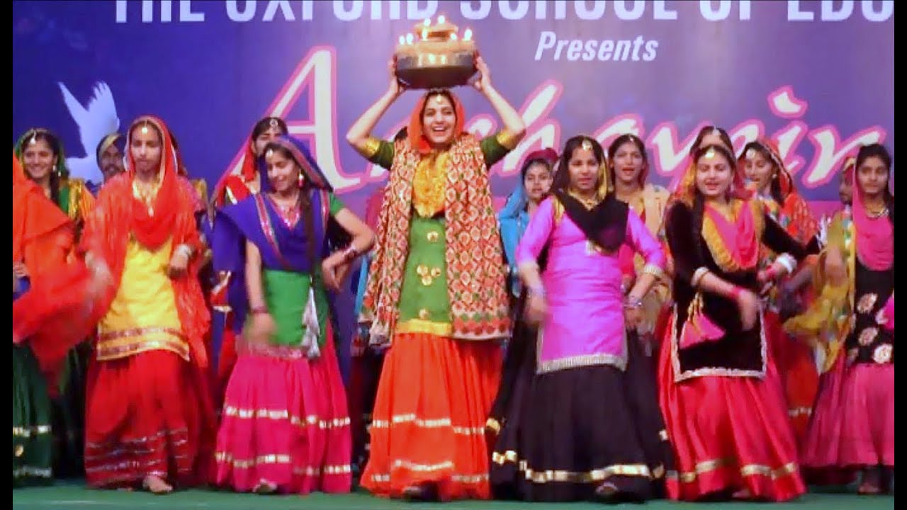 Giddha (Punjabi folk dance) by Oxford Students