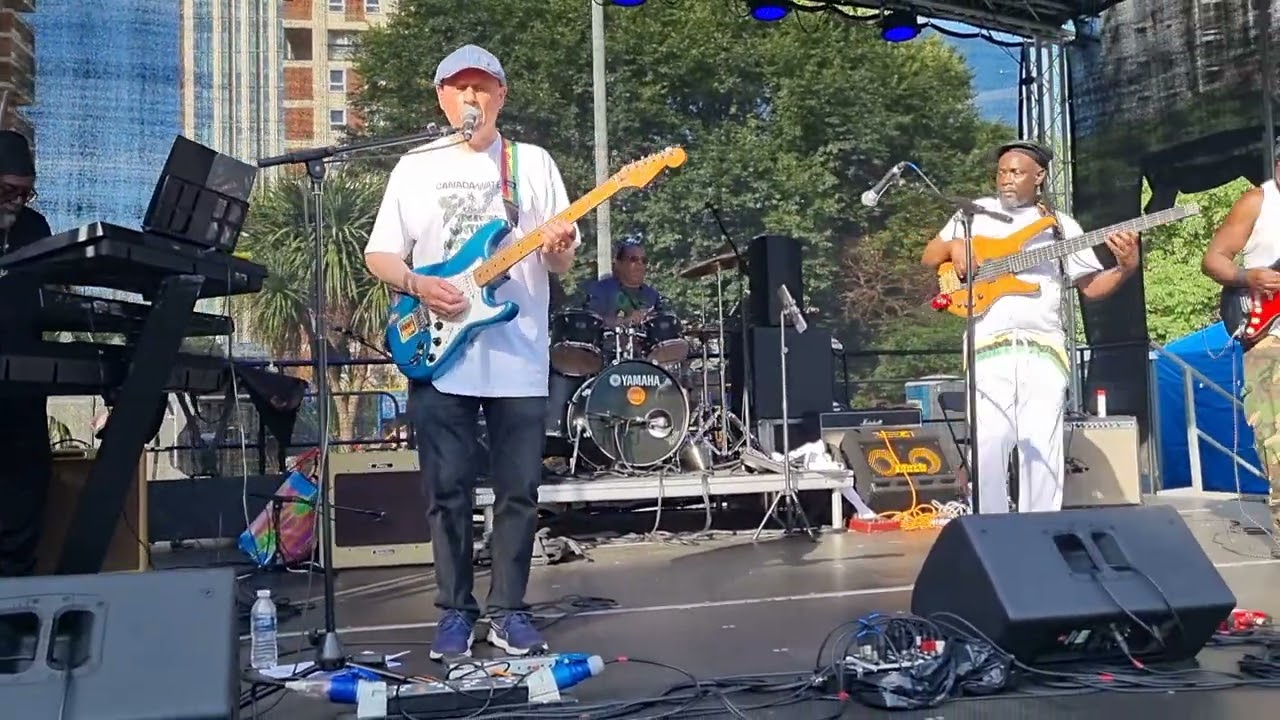 SKA SONIC, feat Clive Alive and Tim Hain (Timeless Tim)  Let The Music Play  (Best With Headphones)