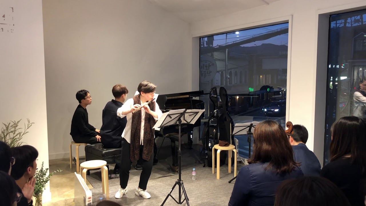쌀롱드무지끄 &ldquo;American dream:Come Here or Hear