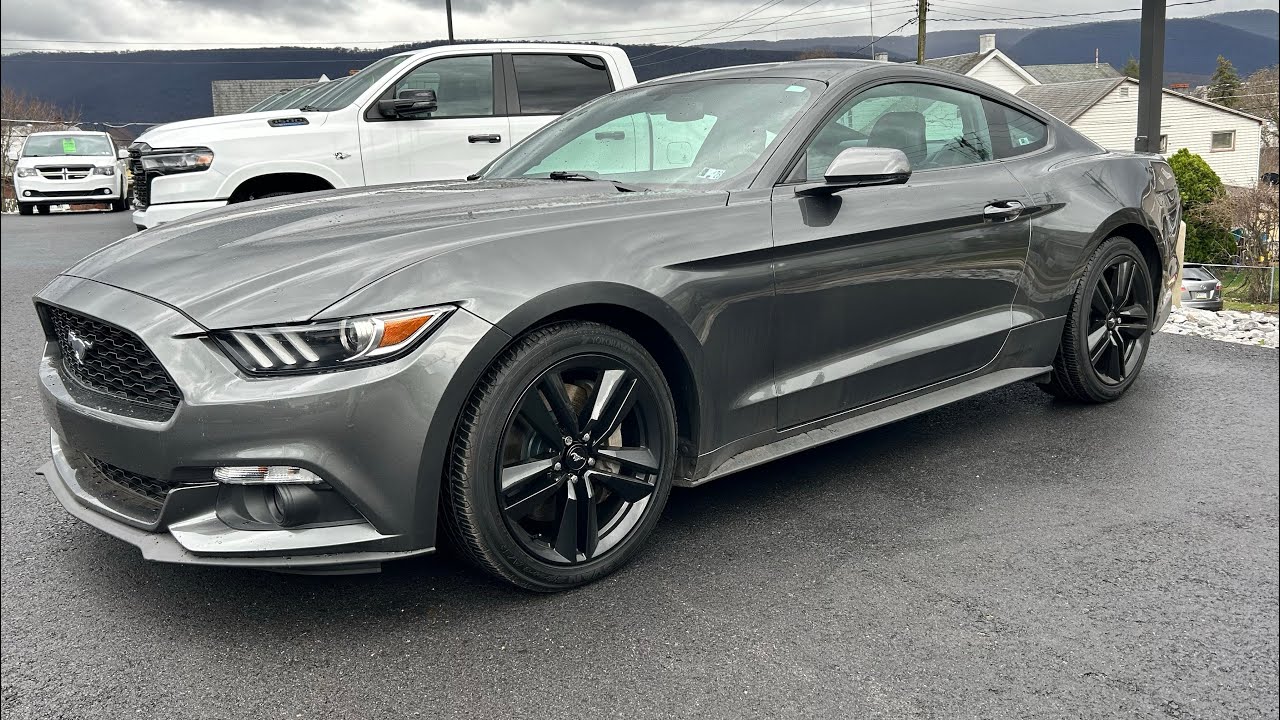 Ford Mustang Premium 2016 года (C1722)