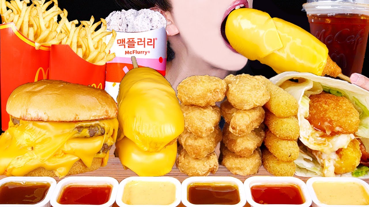 ASMR MCDONALD'S TRIPLE CHEESEBURGERS CHEESY CORN DOGS CHICKEN NUGGETS MUKBANG 먹방 咀嚼音 EATING SOUNDS
