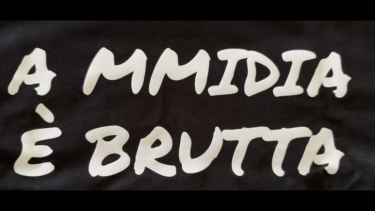 A Mmidia &Egrave; Brutta - Domenico Mauro (Official Video 2023)