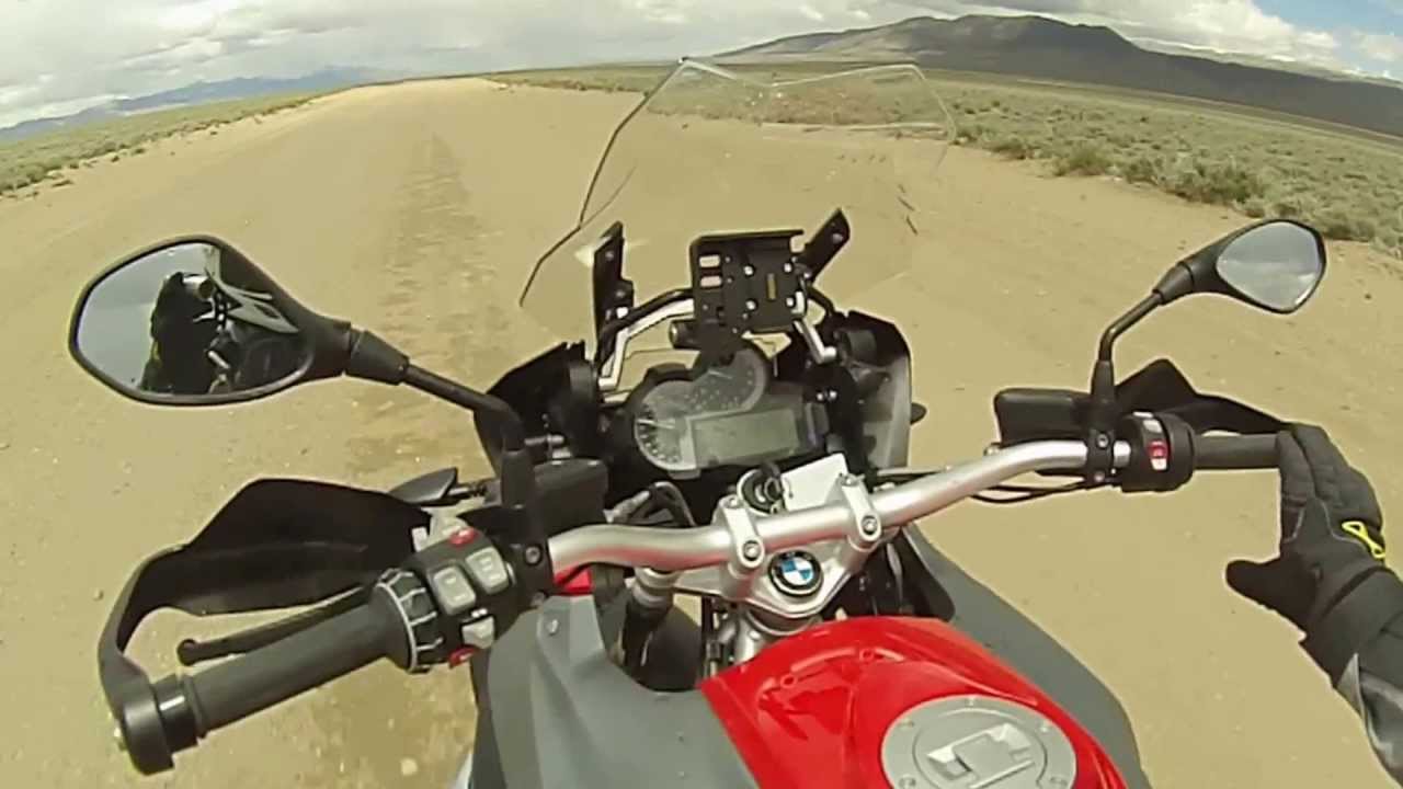 2013 BMW R1200GS stability vs light steering