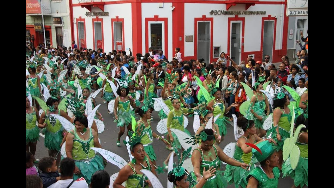 Carnaval Mindelo - Cabo Verde 2023 - Desfile de professores