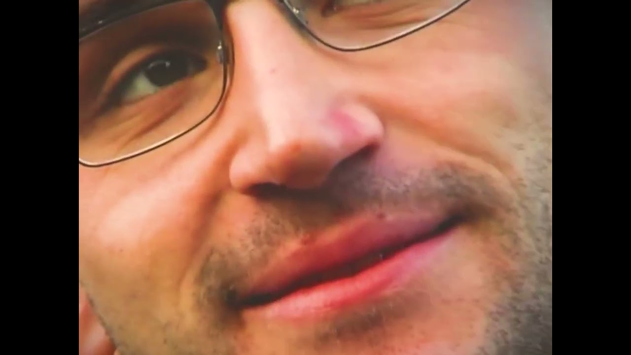 SORRISI E CHIACCHIERE - 1 44 9 8 [Unofficial Video]