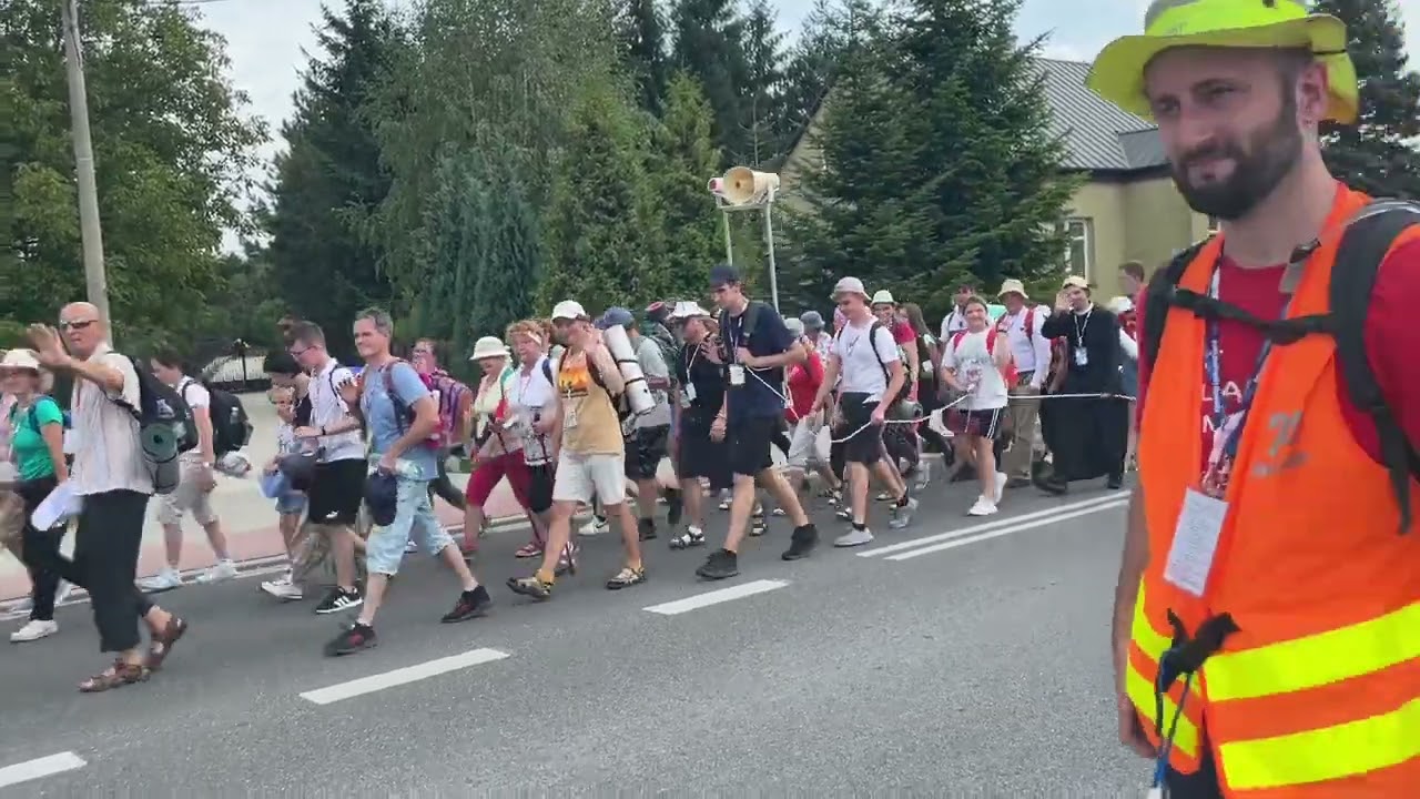 41. PPT - Dzień 1 - Część  B w drodze
