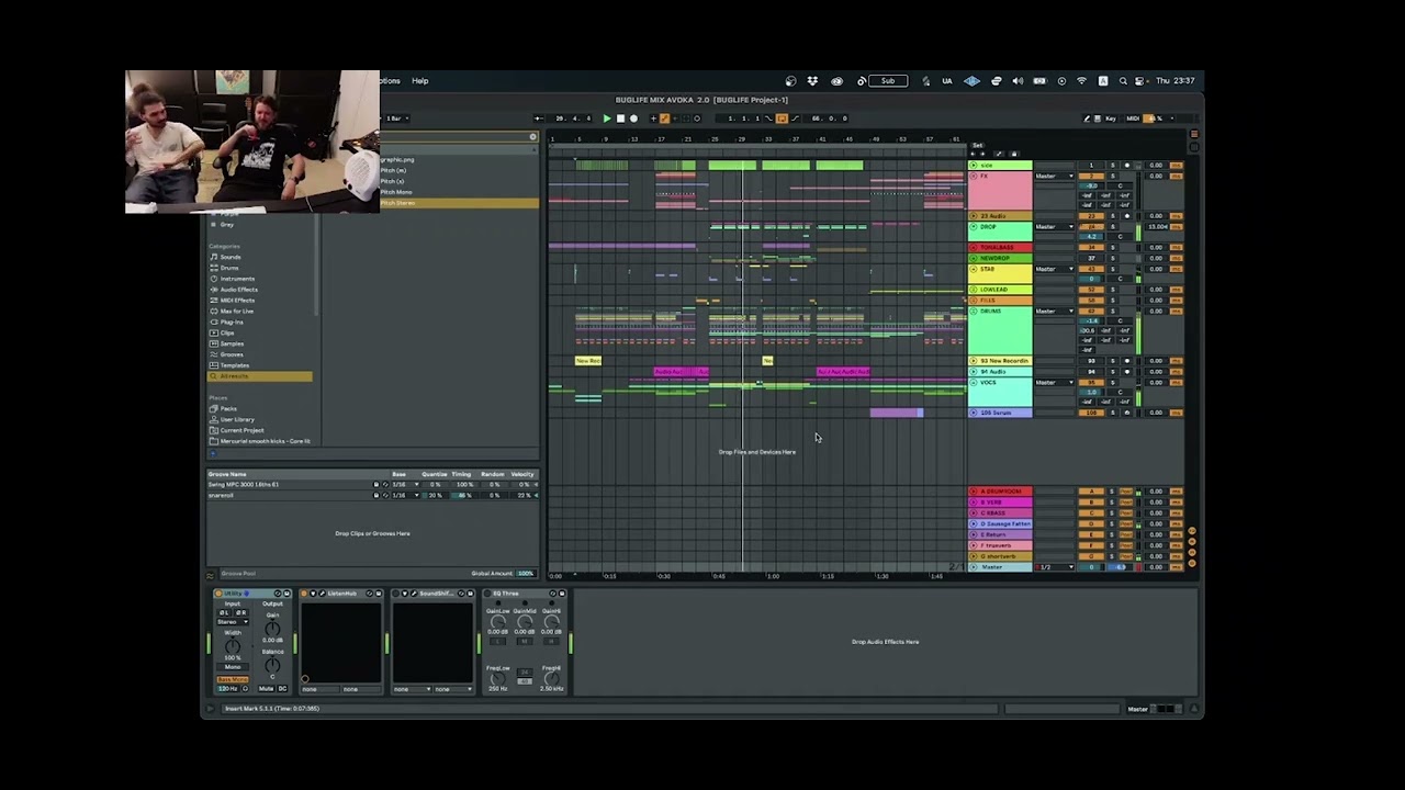 Boaz van de Beatz and Benno working on a house track 😏