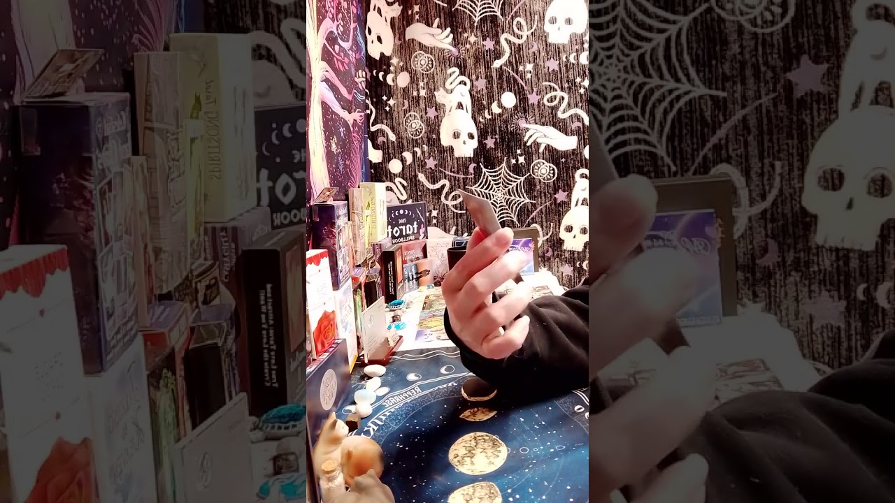 Queen of Pentacles Glow up energy