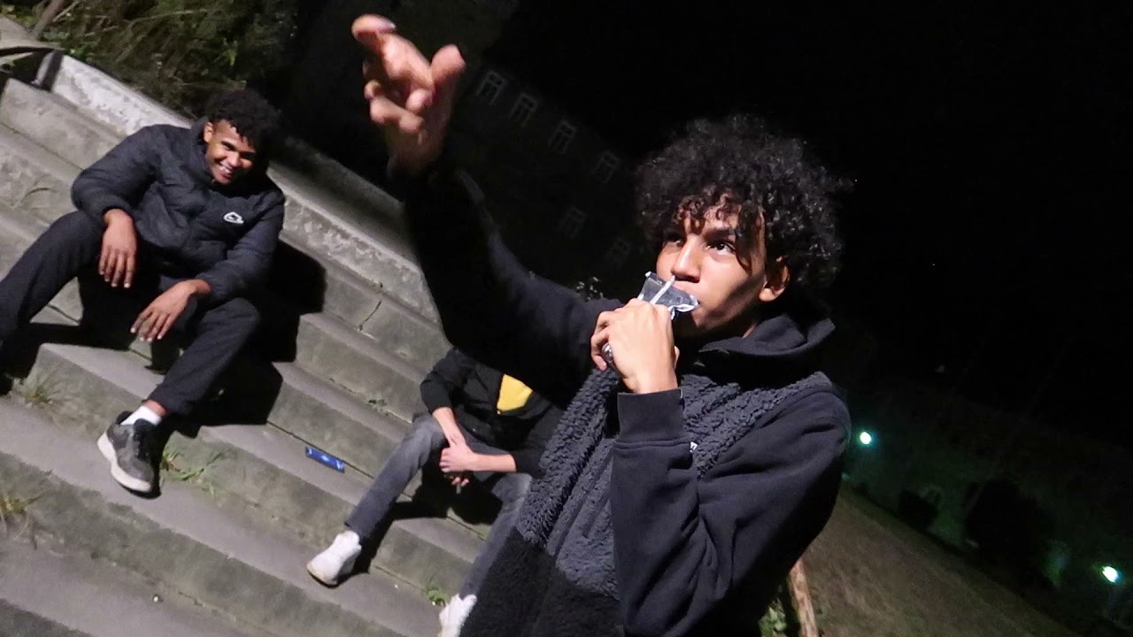 bukkary - Gelbes Bandana (Behind the scenes)