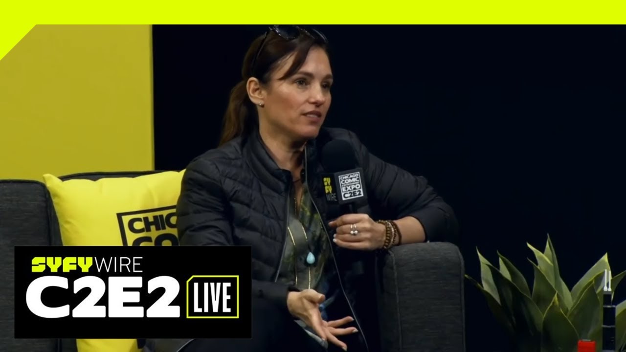 Amy Jo Johnson: From Pink Power Ranger To Director | C2E2 2019 | SYFY WIRE
