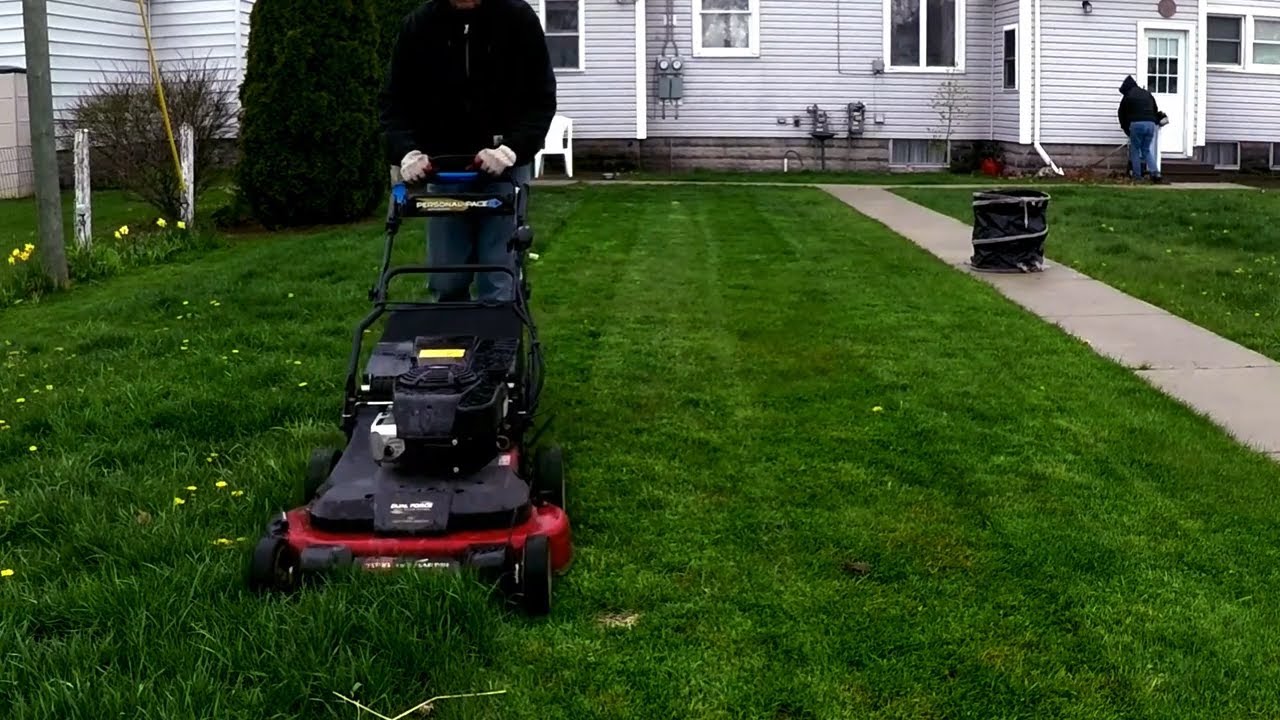 Toro Timemaster Bagging Tall Grass in the Rain(oddly)