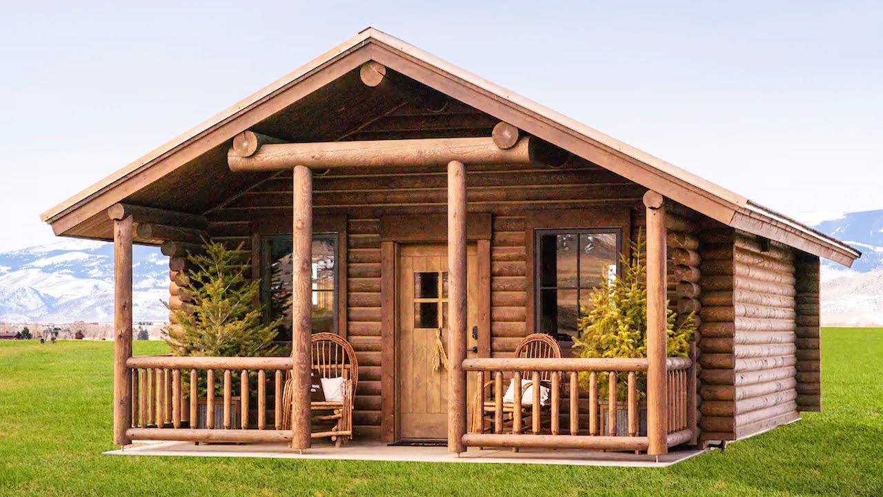 Beautiful Log Cabin in Paradise Valley Montana | Lovely Tiny House