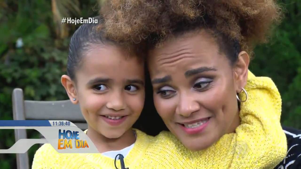 Luciana Mello conta como falou da morte do avó para a filha Nina
