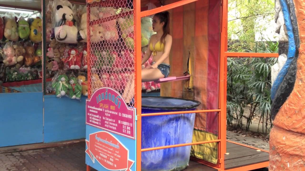 สาวน้อยตกน้ำ (Asian Girl & water)