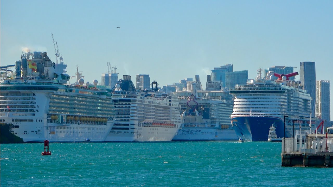 8 Ships Depart Miami on the Coldest Day since 2010! (35 Degrees Fahrenheit)
