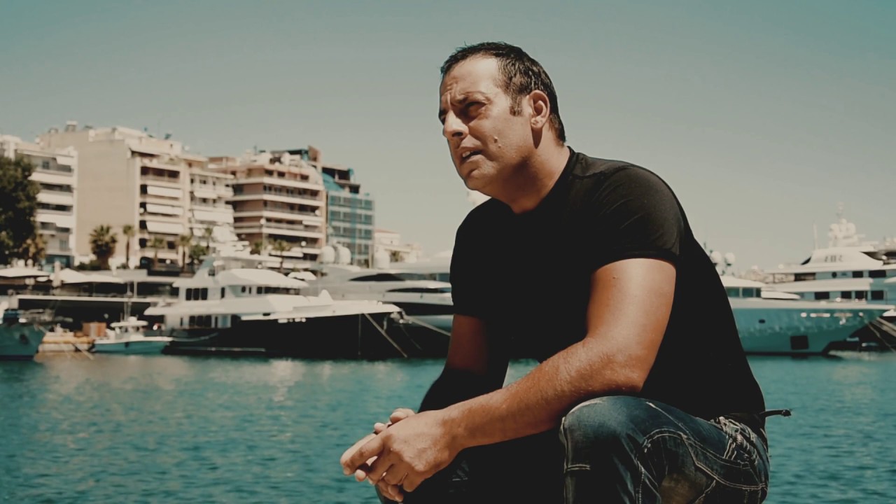 Άγγελος Παναγάκης - Άδεια Μαξιλάρια (Official Music Video)