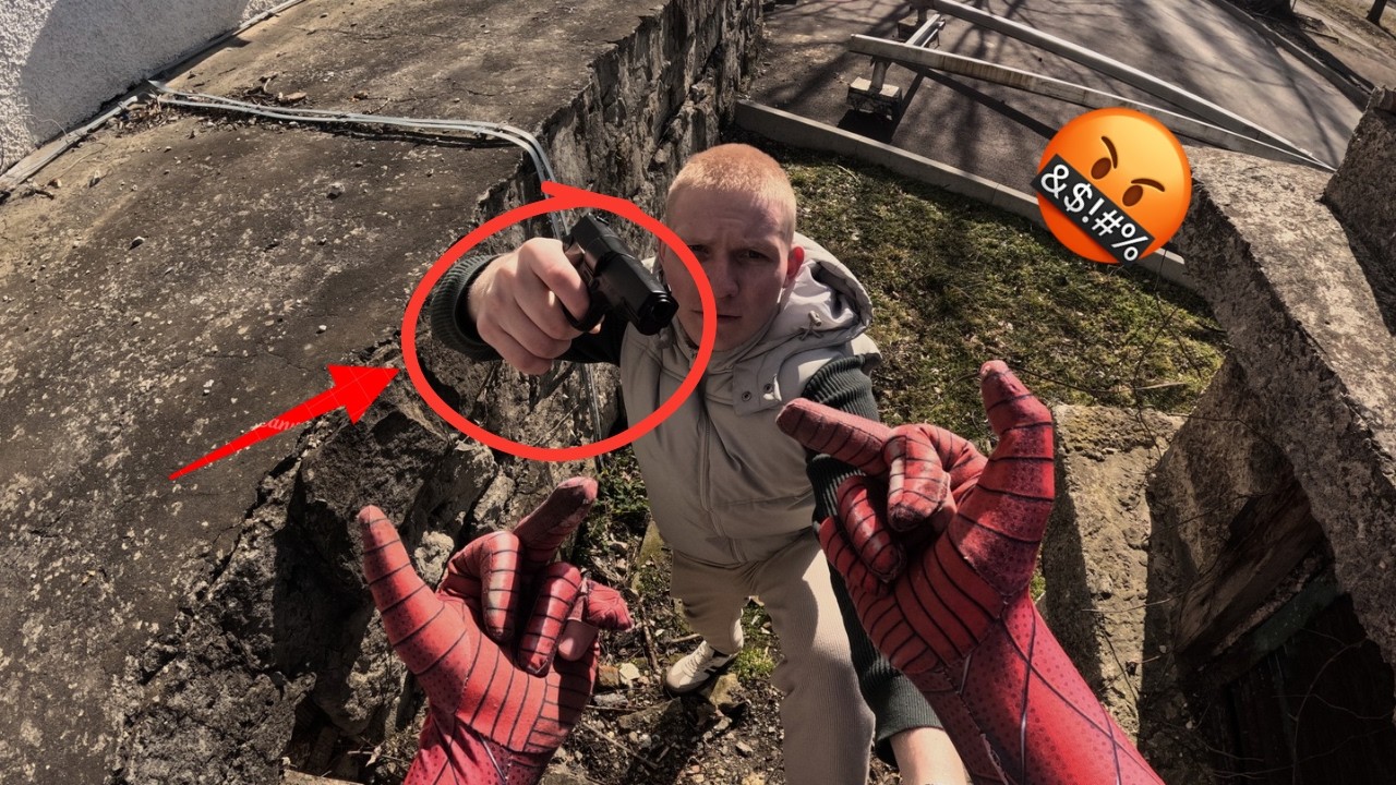 SPIDER-MAN ESCAPING ANGRY FAN 🕷️ | Action Parkour POV