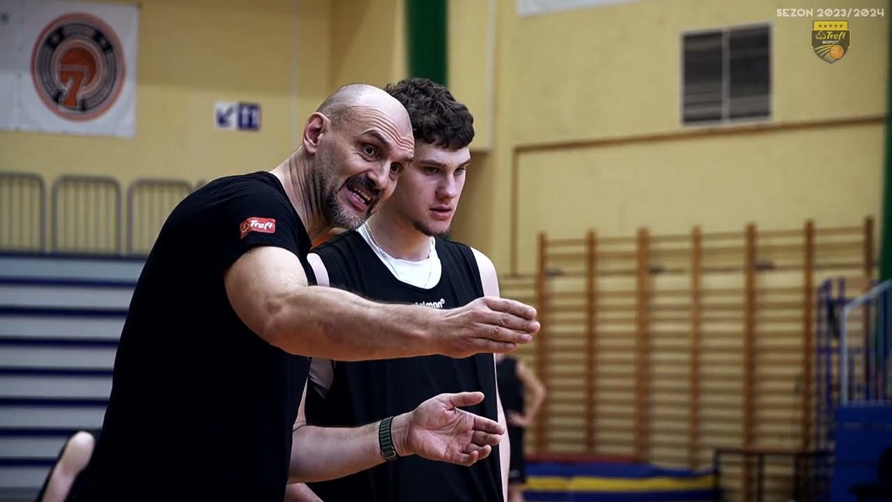 Żan Tabak na treningu grup młodzieżowych Trefla Sopot | Trefl Sopot