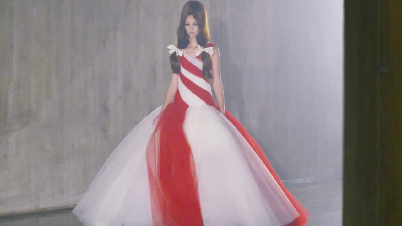 Giambattista Valli Haute Couture Fall/Winter 2021/22