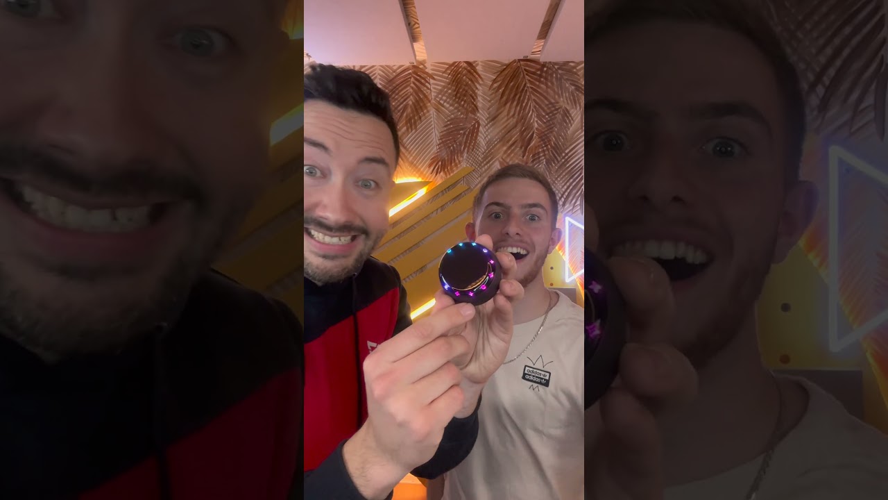 @Michou d&eacute;couvre les AirPods Louis Vuitton &agrave; 1450&euro; !