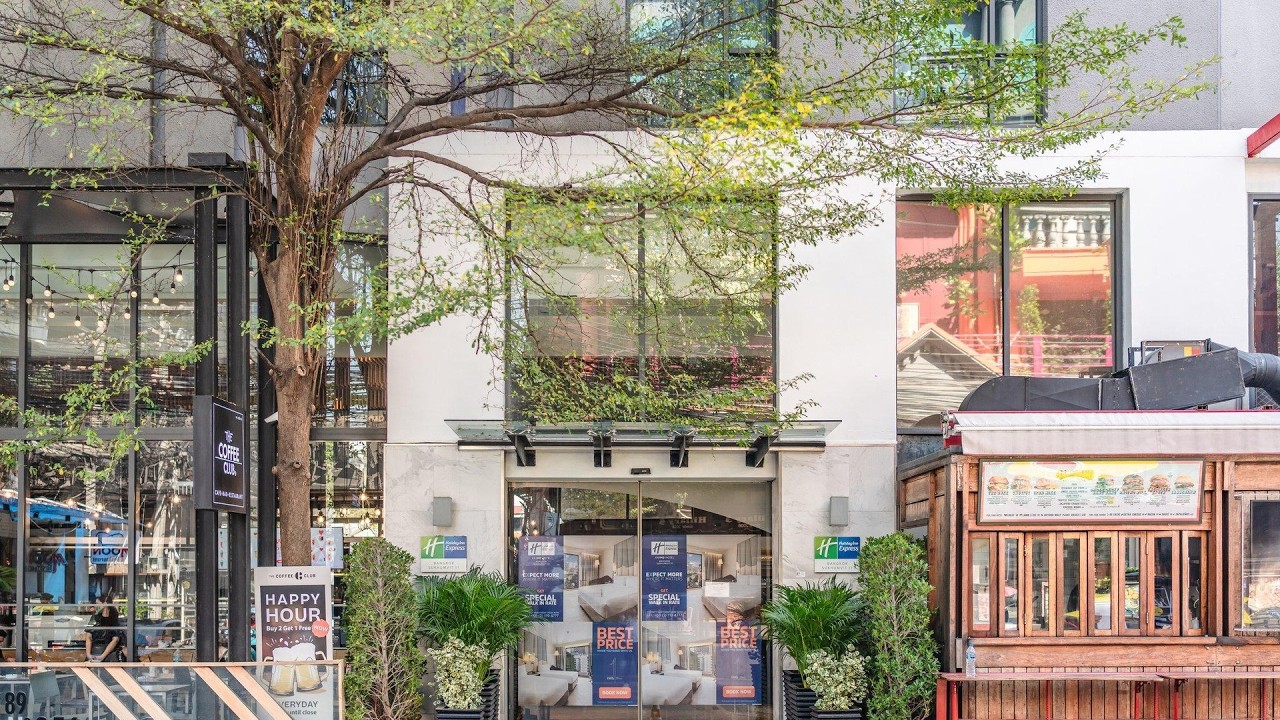 Holiday Inn Express Bangkok Sukhumvit 11 - Бесплатный завтрак от IHG | Бангкок, Таиланд | Обзор о...