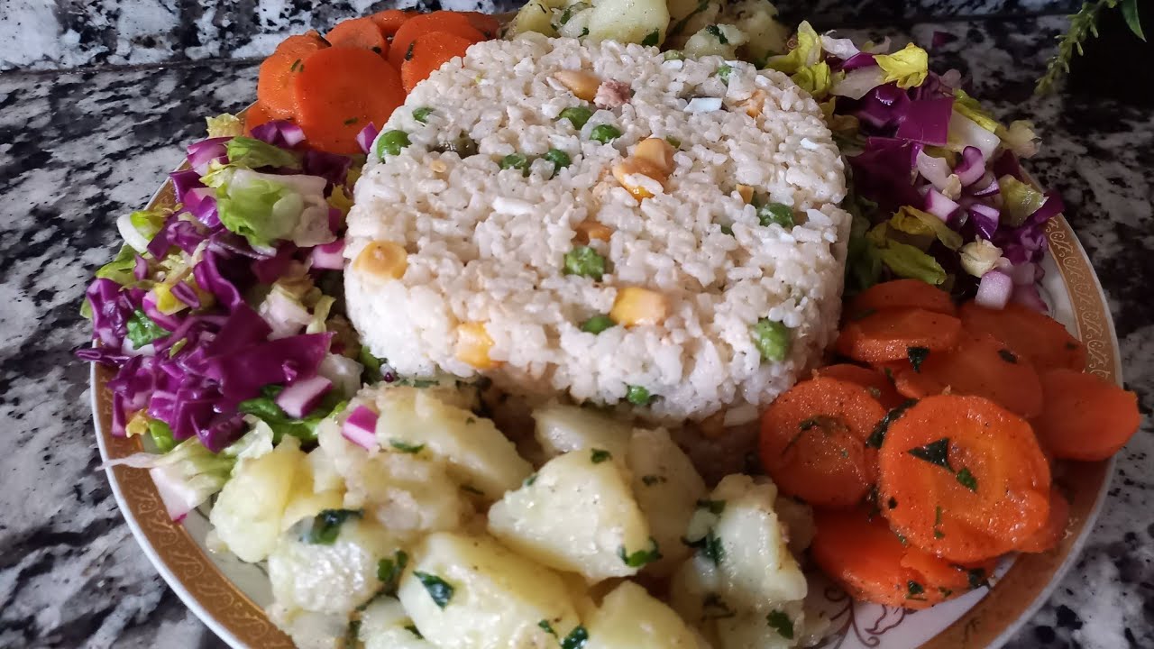 سلطة الأرز بالخضرة مسوطية 😋 سلطة متكاملة ومشبعة ومغذية بطعم رائع🥙