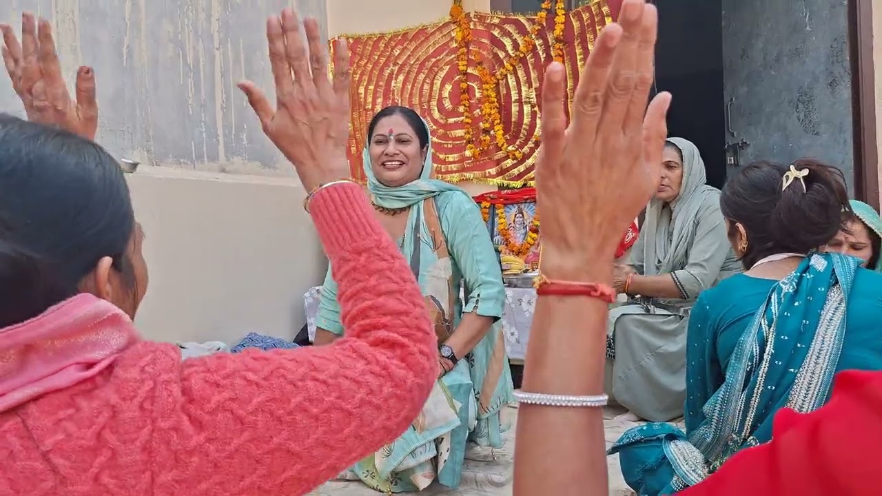 लोबेबे ईस भजन नभी गजब ढादीया जमा फेमश होगया 🙏🙏🕉🕉👌👌💯💯❤️❤️