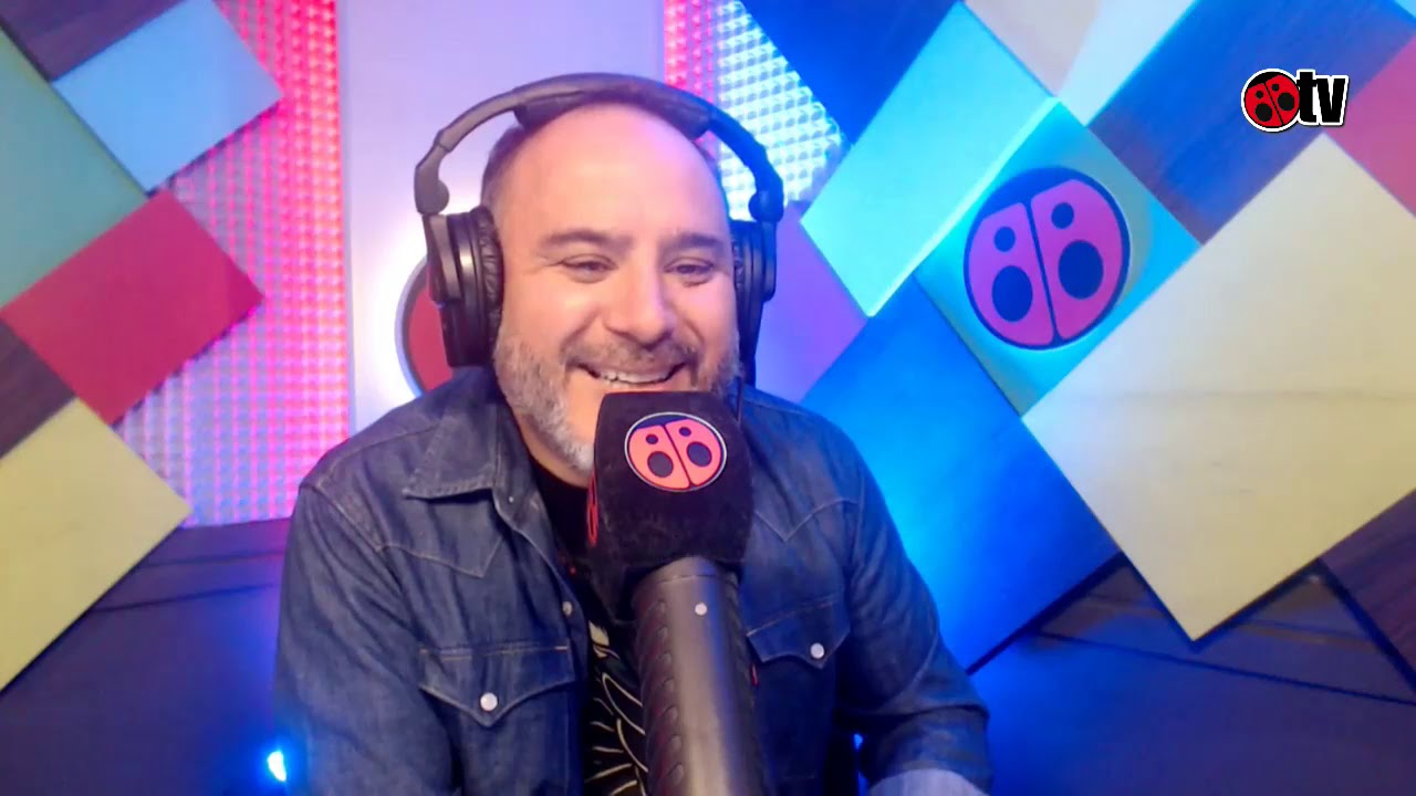 Pelao Rodrigo -  Dj Emilio criticó duramente la envidia de otros Djs - Sacando la vuelta