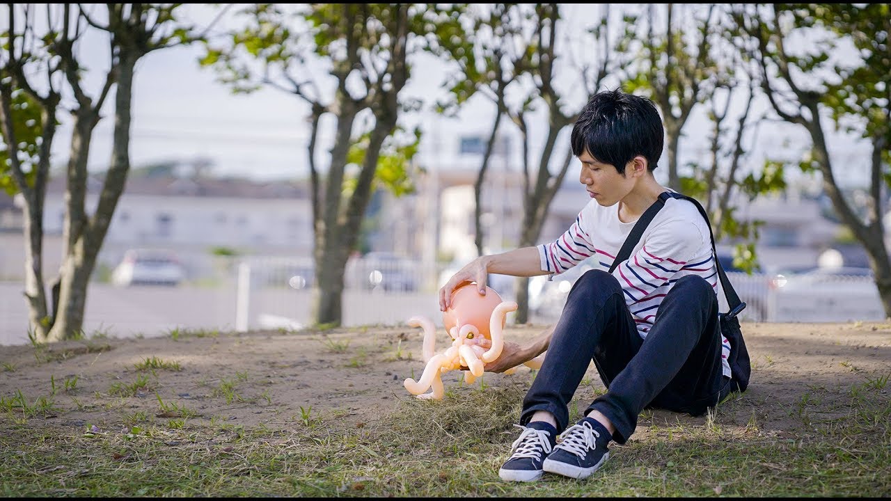 日本宅男癡迷玩氣球10年，花樣百出 Japanese Homebody Creates Various Incredible Animals Using Balloons